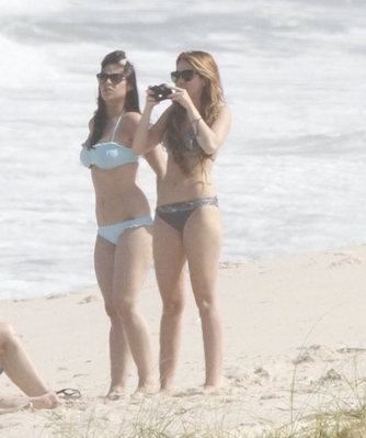normal_296863226 - Miley Cyrus At An Exclusive Beach In Rio De Janeiro Brazil -12th May