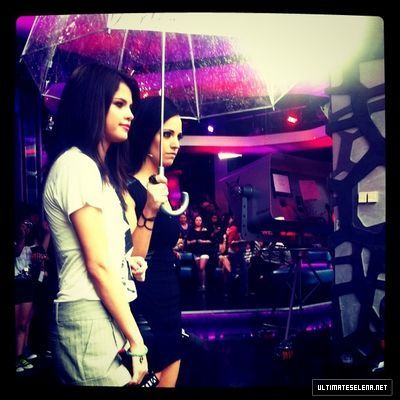 normal_usn-instagram-26sept-2011 - Selena Gomez Personal Photos Instagram