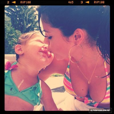 normal_usn-persoanls-12aug-1 - Selena Gomez Personal Photos Instagram