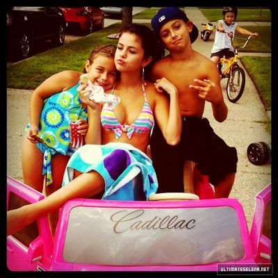 normal_usn-personals-12aug - Selena Gomez Personal Photos Instagram