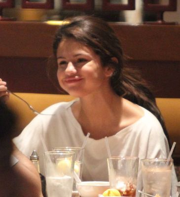 normal_uselena03~74 - Selena Gomez At Sherman Oaks Mall Los Angeles