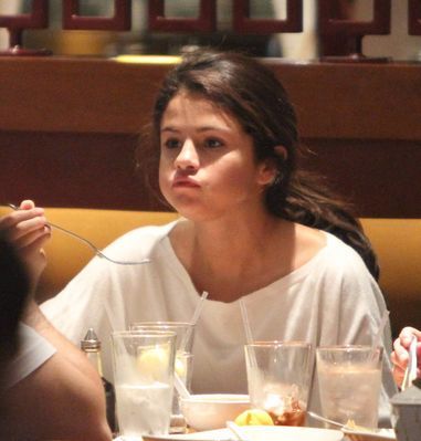 normal_uselena04~67 - Selena Gomez At Sherman Oaks Mall Los Angeles