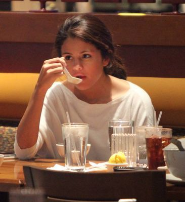 normal_uselena09~4 - Selena Gomez At Sherman Oaks Mall Los Angeles
