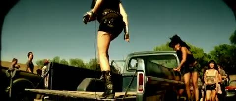 Miley-Cyrus-Party-In-The-USA 214