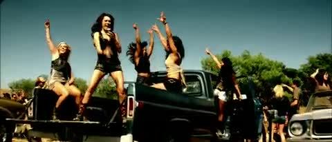 Miley-Cyrus-Party-In-The-USA 220