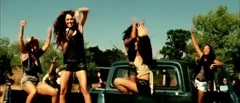 Miley-Cyrus-Party-In-The-USA 222