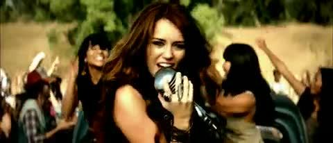 Miley-Cyrus-Party-In-The-USA 235