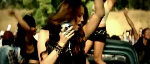 Miley-Cyrus-Party-In-The-USA 271