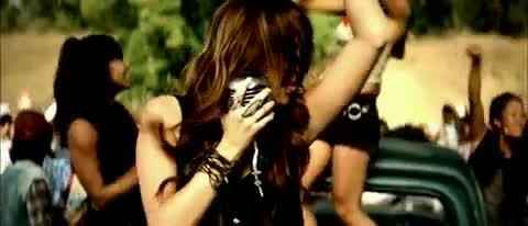 Miley-Cyrus-Party-In-The-USA 272
