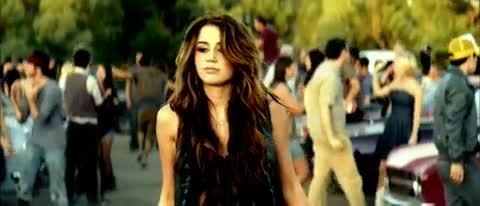 Miley-Cyrus-Party-In-The-USA 415
