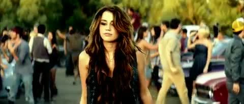 Miley-Cyrus-Party-In-The-USA 416