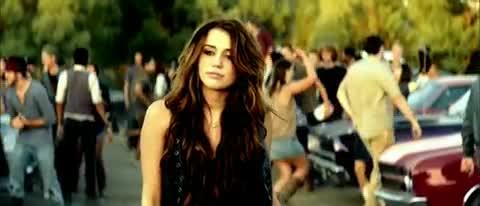 Miley-Cyrus-Party-In-The-USA 420
