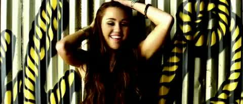 Miley-Cyrus-Party-In-The-USA 423