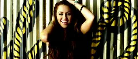 Miley-Cyrus-Party-In-The-USA 424