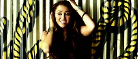 Miley-Cyrus-Party-In-The-USA 425