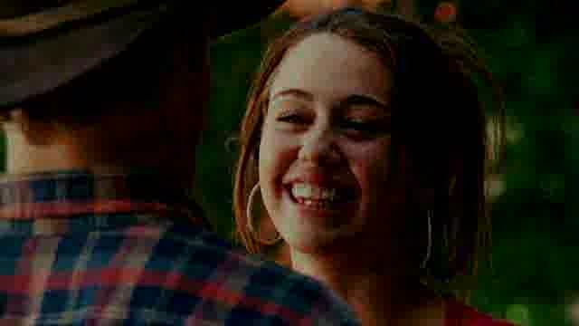 [www.fisierulmeu.ro] Miley Cyrus - The Climb - Official Music Video (HQ) 03772 - Miley Cyrus The Climb Screen Captures