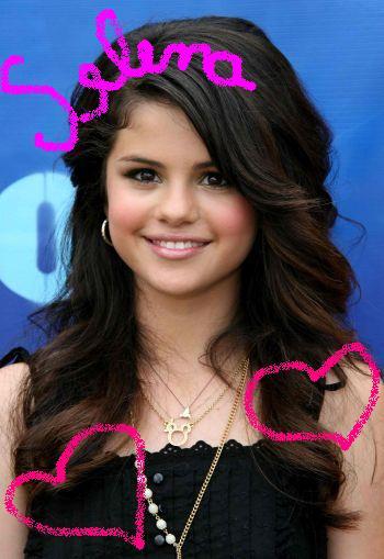 Selena Gomez - Poze glitter amuzante cu vedete