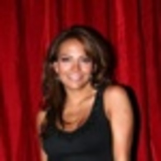 135701_sm - Fabiola Campomanes