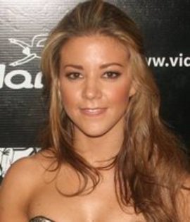 189545_120150088061477_120146454728507_139276_7730340_a - Fernanda Castillo