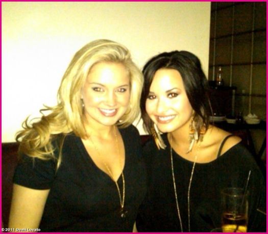 Demi-Lovato-Tiffany-Thornton
