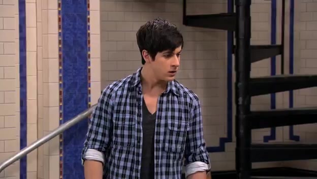 S03E12 045 - Episode Dude Looks Like Shakira