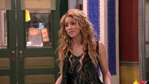 S03E12 054 - Episode Dude Looks Like Shakira