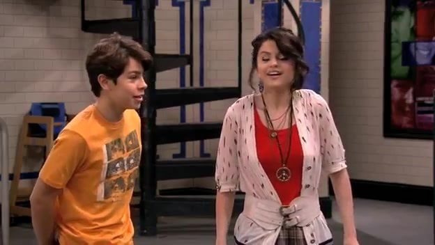 S03E12 055 - Episode Dude Looks Like Shakira