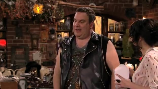 S03E12 136 - Episode Dude Looks Like Shakira