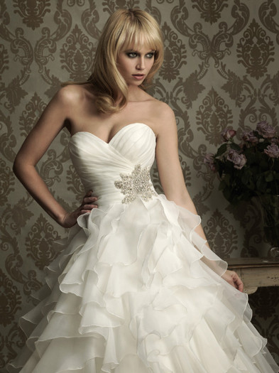 Imagine_rochii-de-mireasa-allure-bridals-oferite-de-best-b-in-bucuresti-sect-2-8862c - rochii de mireasa 2012