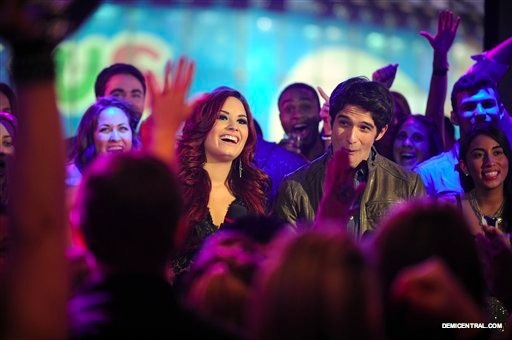005 - Demi Lovato 2011 MTVs New Year Eve Special