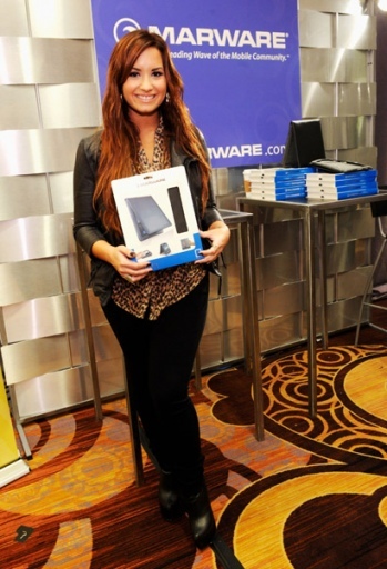 normal_009 - Demi Lovato 2011 The 12th Annual Latin GRAMMY Awards - Gift Lounge - Day 3