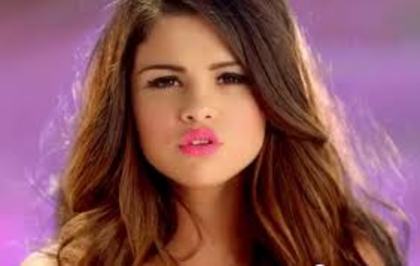 images - alege o poza cu selena gomez glitter