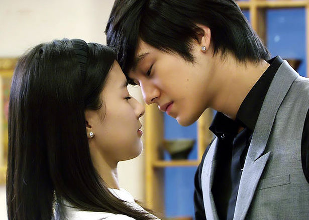 4d50f1f417d477ce7709d7e - Kim So Eun as Chu Ga Eul