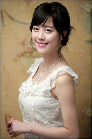 KHS16 - Koo Hye Sun as Geum Jan Di