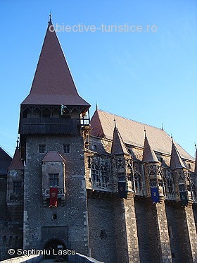 castelul corvinilor - obiective turistice romania