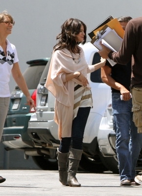 normal_SelenaGomez9 - xX_At a studio in LA