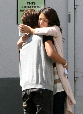 normal_SelenaGomez17 - xX_At a studio in LA