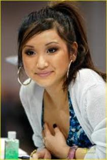 images - alege o poza cu brenda  song