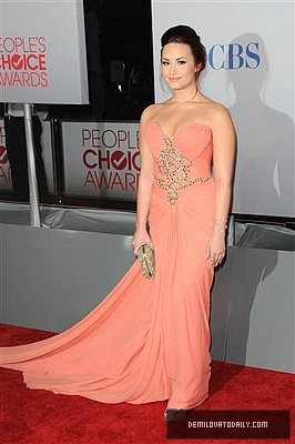 Demitzu (115) - Demitzu - 11 01 2012 - Peoples Choice Awards