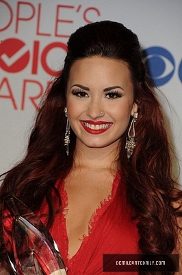 Demitzu (172) - Demitzu - 11 01 2012 - Peoples Choice Awards