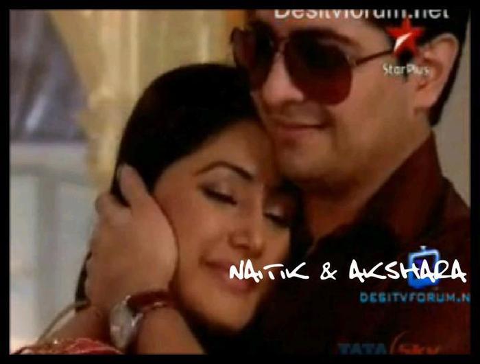 284499_261349990542207_152160674794473_1119593_7181314_n - Akshara si Naitik