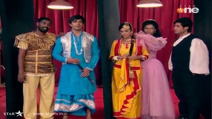 14 - DILL MILL GAYYE KaSh As AR Heer Ranjha Scene Caps By Me II