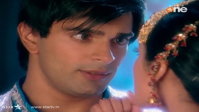 160 - DILL MILL GAYYE KaSh As AR Heer Ranjha Scene Caps By Me II