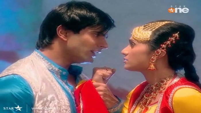 161 - DILL MILL GAYYE KaSh As AR Heer Ranjha Scene Caps By Me II