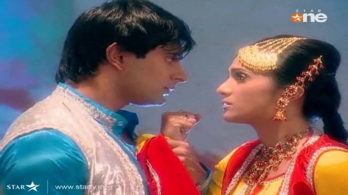 170 - DILL MILL GAYYE KaSh As AR Heer Ranjha Scene Caps By Me II