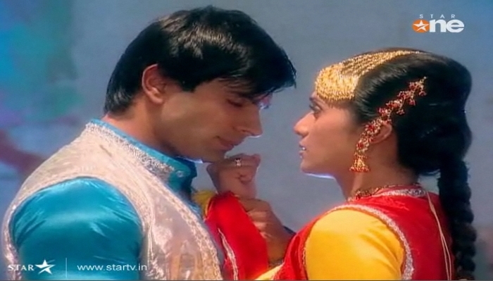188 - DILL MILL GAYYE KaSh As AR Heer Ranjha Scene Caps By Me II