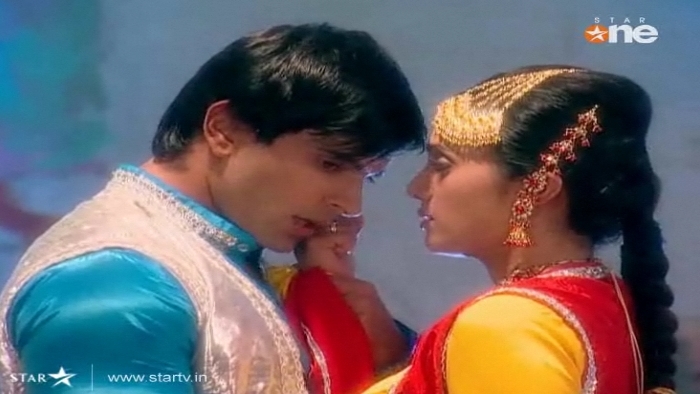 190 - DILL MILL GAYYE KaSh As AR Heer Ranjha Scene Caps By Me II