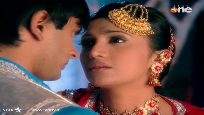 195 - DILL MILL GAYYE KaSh As AR Heer Ranjha Scene Caps By Me II
