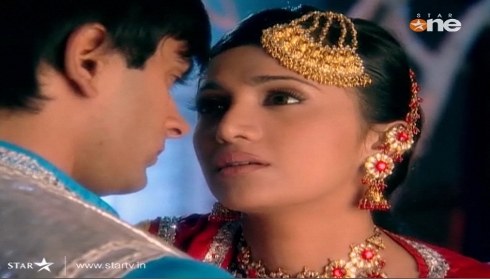 196 - DILL MILL GAYYE KaSh As AR Heer Ranjha Scene Caps By Me II