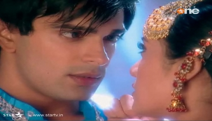 205 - DILL MILL GAYYE KaSh As AR Heer Ranjha Scene Caps By Me II